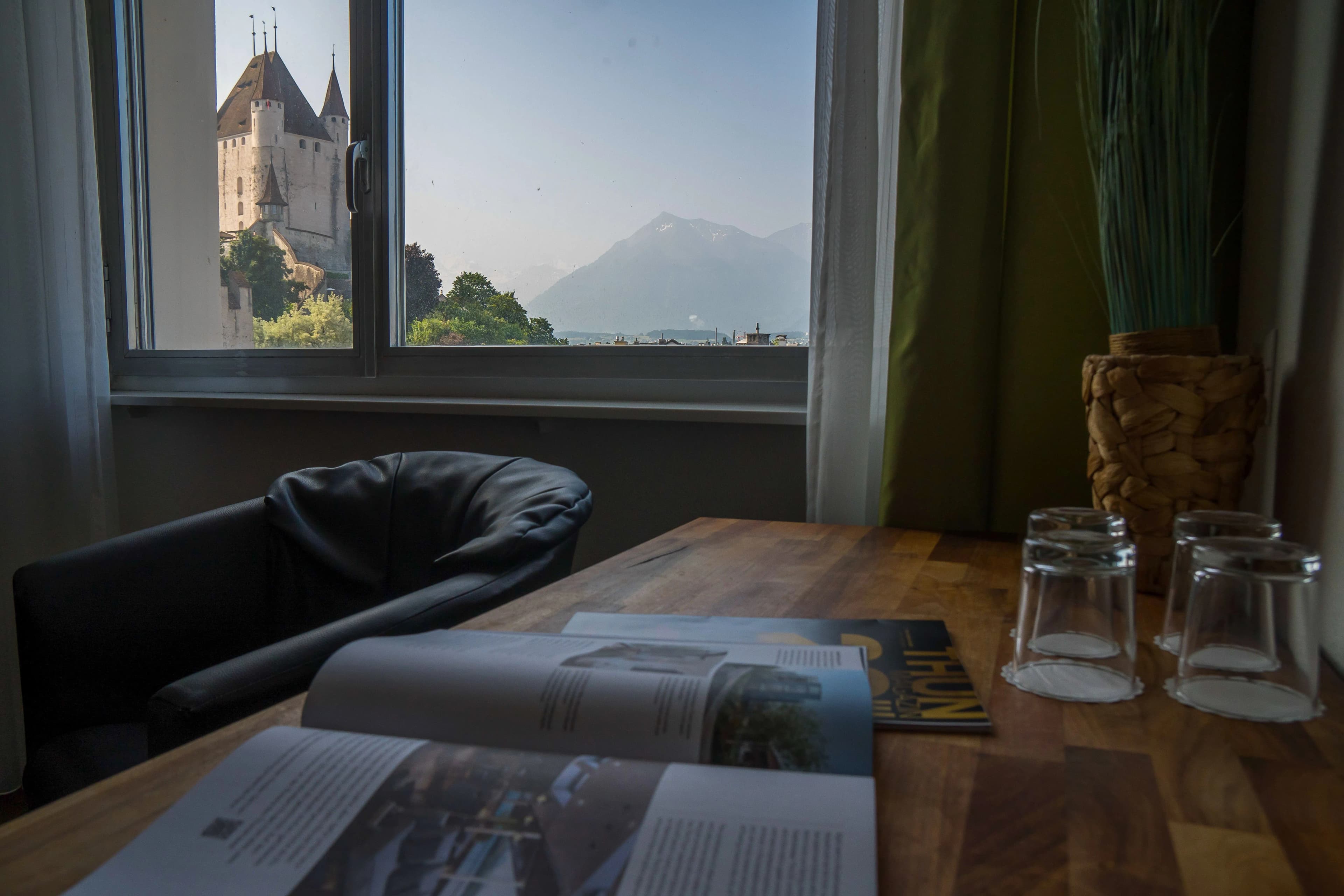 Hotel am Schloss - Aussicht auf das historische Schloss Thun